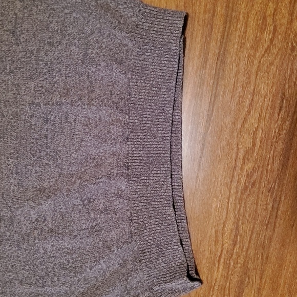 BCB Generation V-Neck Sweater Soft Knit Size S - Picture 3 of 7